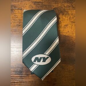 NFL Football Men's Necktie Tie Polyester New York Jets Green White Stripe 58"